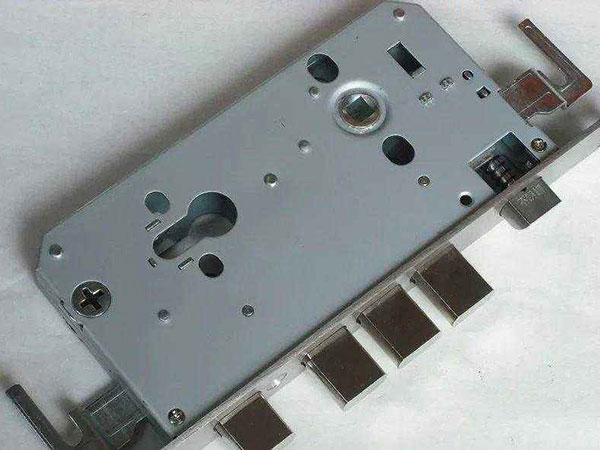 闵行24小时上门开锁公司